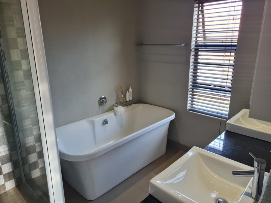 3 Bedroom Property for Sale in Wild Olive Estate Free State